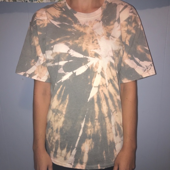 Custom UNISEX Bleach Tie Dye Shirt - Picture 4 of 8